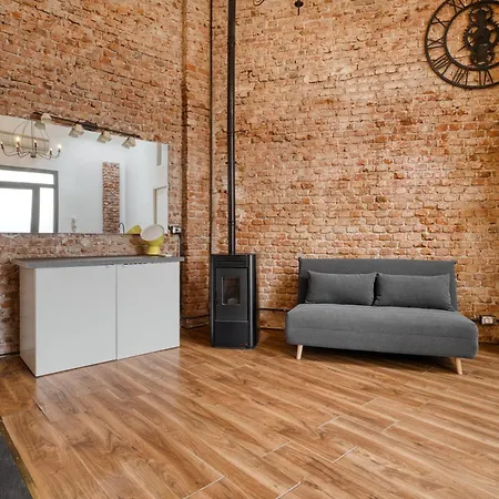 - Loft Industrial Chic *